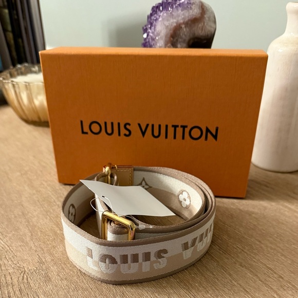 louis vuitton beige belt
